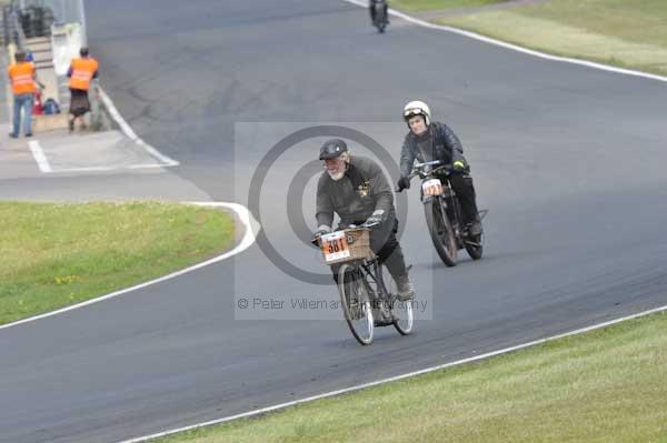 anglesey;brands hatch;cadwell park;croft;digital images;donington park;enduro;enduro digital images;event;event digital images;eventdigitalimages;mallory park;no limits;oulton park;peter wileman photography;racing;racing digital images;silverstone;snetterton;trackday;trackday digital images;trackday photos;vintage;vmcc banbury run;welsh 2 day enduro