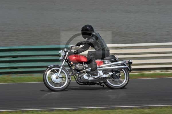 anglesey;brands hatch;cadwell park;croft;digital images;donington park;enduro;enduro digital images;event;event digital images;eventdigitalimages;mallory park;no limits;oulton park;peter wileman photography;racing;racing digital images;silverstone;snetterton;trackday;trackday digital images;trackday photos;vintage;vmcc banbury run;welsh 2 day enduro