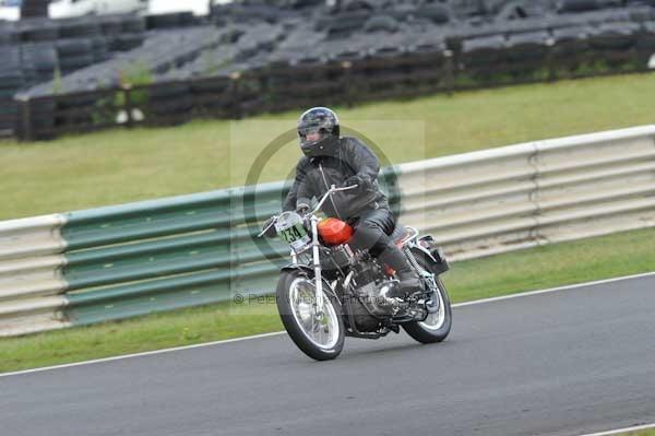 anglesey;brands hatch;cadwell park;croft;digital images;donington park;enduro;enduro digital images;event;event digital images;eventdigitalimages;mallory park;no limits;oulton park;peter wileman photography;racing;racing digital images;silverstone;snetterton;trackday;trackday digital images;trackday photos;vintage;vmcc banbury run;welsh 2 day enduro