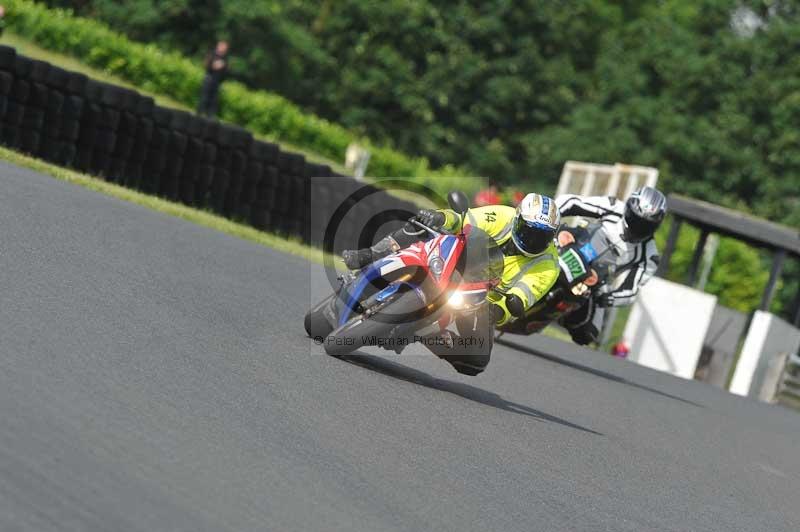 Mallory park Leicestershire;Mallory park photographs;Motorcycle action photographs;classic bikes;event digital images;eventdigitalimages;mallory park;no limits trackday;peter wileman photography;vintage bikes;vintage motorcycles;vmcc festival 1000 bikes