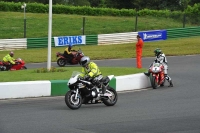 Mallory-park-Leicestershire;Mallory-park-photographs;Motorcycle-action-photographs;classic-bikes;event-digital-images;eventdigitalimages;mallory-park;no-limits-trackday;peter-wileman-photography;vintage-bikes;vintage-motorcycles;vmcc-festival-1000-bikes