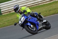 Mallory-park-Leicestershire;Mallory-park-photographs;Motorcycle-action-photographs;classic-bikes;event-digital-images;eventdigitalimages;mallory-park;no-limits-trackday;peter-wileman-photography;vintage-bikes;vintage-motorcycles;vmcc-festival-1000-bikes