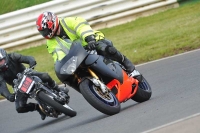 Mallory-park-Leicestershire;Mallory-park-photographs;Motorcycle-action-photographs;classic-bikes;event-digital-images;eventdigitalimages;mallory-park;no-limits-trackday;peter-wileman-photography;vintage-bikes;vintage-motorcycles;vmcc-festival-1000-bikes