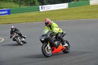 Mallory-park-Leicestershire;Mallory-park-photographs;Motorcycle-action-photographs;classic-bikes;event-digital-images;eventdigitalimages;mallory-park;no-limits-trackday;peter-wileman-photography;vintage-bikes;vintage-motorcycles;vmcc-festival-1000-bikes