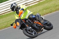 Mallory-park-Leicestershire;Mallory-park-photographs;Motorcycle-action-photographs;classic-bikes;event-digital-images;eventdigitalimages;mallory-park;no-limits-trackday;peter-wileman-photography;vintage-bikes;vintage-motorcycles;vmcc-festival-1000-bikes