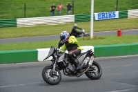 Mallory-park-Leicestershire;Mallory-park-photographs;Motorcycle-action-photographs;classic-bikes;event-digital-images;eventdigitalimages;mallory-park;no-limits-trackday;peter-wileman-photography;vintage-bikes;vintage-motorcycles;vmcc-festival-1000-bikes