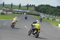 Mallory-park-Leicestershire;Mallory-park-photographs;Motorcycle-action-photographs;classic-bikes;event-digital-images;eventdigitalimages;mallory-park;no-limits-trackday;peter-wileman-photography;vintage-bikes;vintage-motorcycles;vmcc-festival-1000-bikes