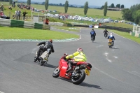 Mallory-park-Leicestershire;Mallory-park-photographs;Motorcycle-action-photographs;classic-bikes;event-digital-images;eventdigitalimages;mallory-park;no-limits-trackday;peter-wileman-photography;vintage-bikes;vintage-motorcycles;vmcc-festival-1000-bikes