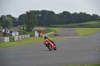 Mallory-park-Leicestershire;Mallory-park-photographs;Motorcycle-action-photographs;classic-bikes;event-digital-images;eventdigitalimages;mallory-park;no-limits-trackday;peter-wileman-photography;vintage-bikes;vintage-motorcycles;vmcc-festival-1000-bikes