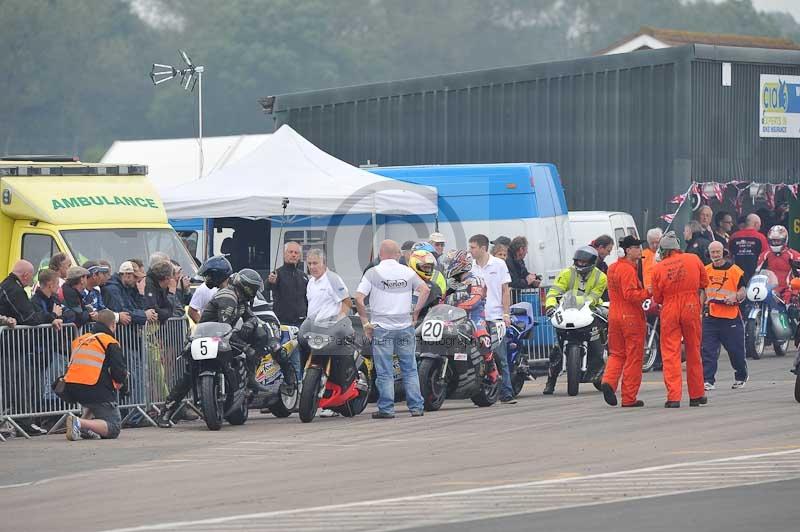 Mallory park Leicestershire;Mallory park photographs;Motorcycle action photographs;classic bikes;event digital images;eventdigitalimages;mallory park;no limits trackday;peter wileman photography;vintage bikes;vintage motorcycles;vmcc festival 1000 bikes