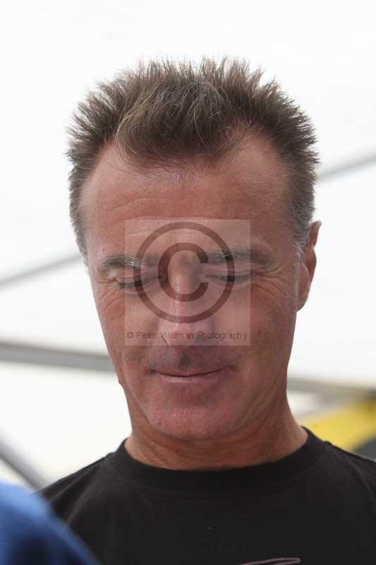 Mallory park Leicestershire;Mallory park photographs;Motorcycle action photographs;classic bikes;event digital images;eventdigitalimages;mallory park;no limits trackday;peter wileman photography;vintage bikes;vintage motorcycles;vmcc festival 1000 bikes