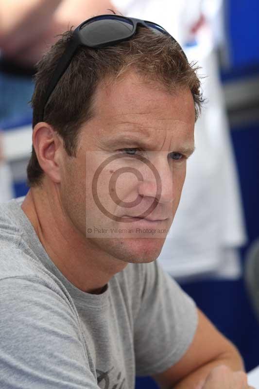 Mallory park Leicestershire;Mallory park photographs;Motorcycle action photographs;classic bikes;event digital images;eventdigitalimages;mallory park;no limits trackday;peter wileman photography;vintage bikes;vintage motorcycles;vmcc festival 1000 bikes