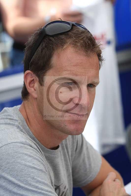 Mallory park Leicestershire;Mallory park photographs;Motorcycle action photographs;classic bikes;event digital images;eventdigitalimages;mallory park;no limits trackday;peter wileman photography;vintage bikes;vintage motorcycles;vmcc festival 1000 bikes