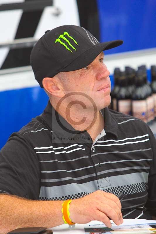 Mallory park Leicestershire;Mallory park photographs;Motorcycle action photographs;classic bikes;event digital images;eventdigitalimages;mallory park;no limits trackday;peter wileman photography;vintage bikes;vintage motorcycles;vmcc festival 1000 bikes