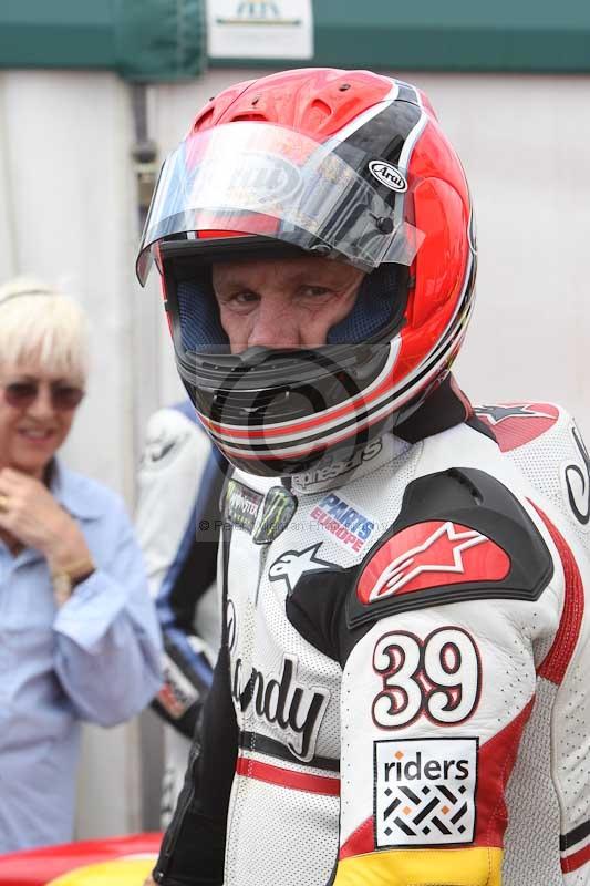 Mallory park Leicestershire;Mallory park photographs;Motorcycle action photographs;classic bikes;event digital images;eventdigitalimages;mallory park;no limits trackday;peter wileman photography;vintage bikes;vintage motorcycles;vmcc festival 1000 bikes