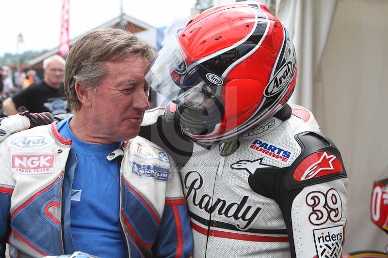 Mallory park Leicestershire;Mallory park photographs;Motorcycle action photographs;classic bikes;event digital images;eventdigitalimages;mallory park;no limits trackday;peter wileman photography;vintage bikes;vintage motorcycles;vmcc festival 1000 bikes