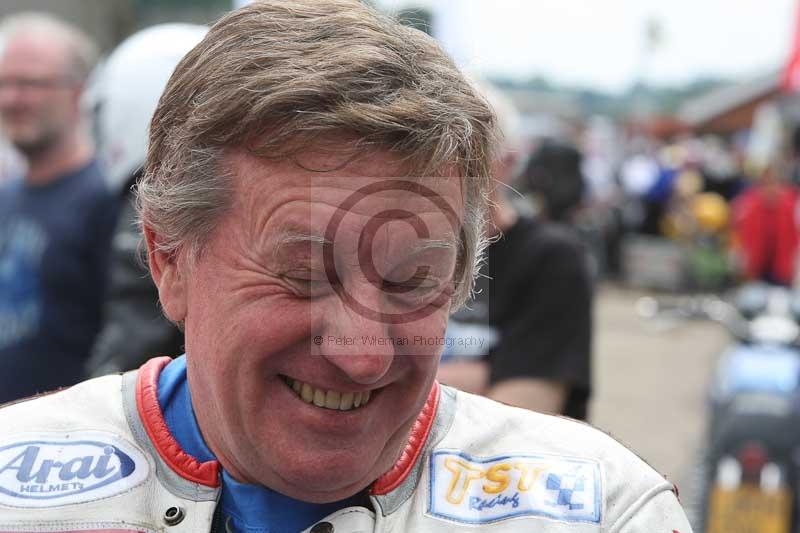 Mallory park Leicestershire;Mallory park photographs;Motorcycle action photographs;classic bikes;event digital images;eventdigitalimages;mallory park;no limits trackday;peter wileman photography;vintage bikes;vintage motorcycles;vmcc festival 1000 bikes