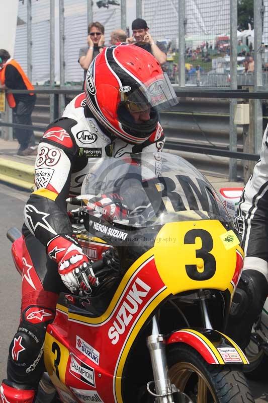 Mallory park Leicestershire;Mallory park photographs;Motorcycle action photographs;classic bikes;event digital images;eventdigitalimages;mallory park;no limits trackday;peter wileman photography;vintage bikes;vintage motorcycles;vmcc festival 1000 bikes