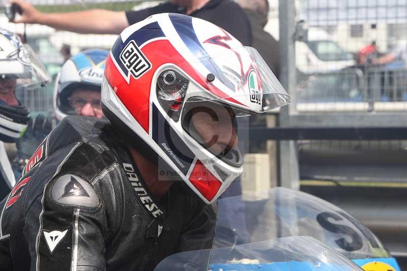 Mallory park Leicestershire;Mallory park photographs;Motorcycle action photographs;classic bikes;event digital images;eventdigitalimages;mallory park;no limits trackday;peter wileman photography;vintage bikes;vintage motorcycles;vmcc festival 1000 bikes