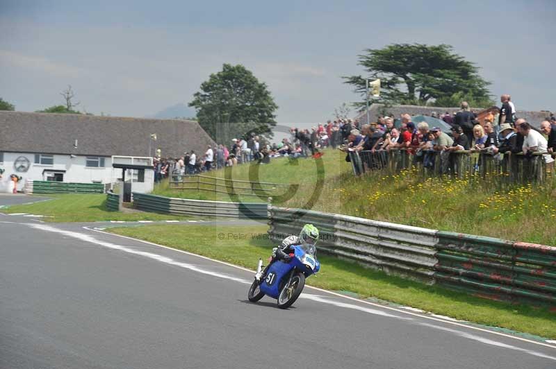 Mallory park Leicestershire;Mallory park photographs;Motorcycle action photographs;classic bikes;event digital images;eventdigitalimages;mallory park;no limits trackday;peter wileman photography;vintage bikes;vintage motorcycles;vmcc festival 1000 bikes