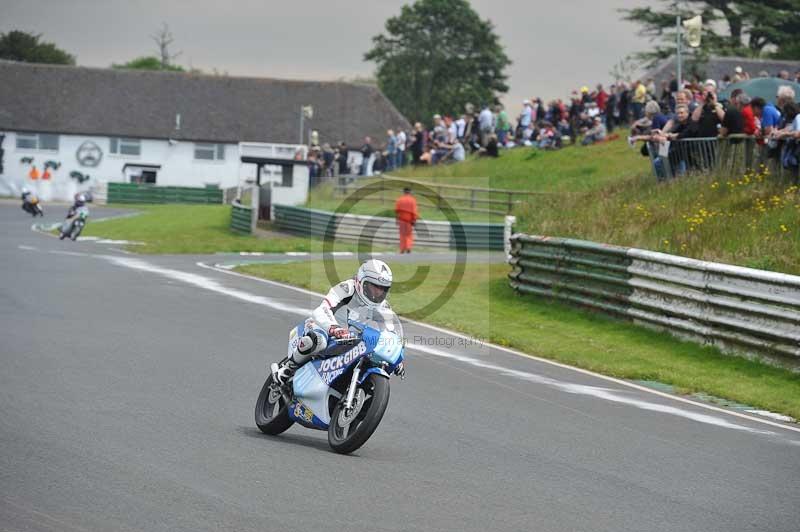 Mallory park Leicestershire;Mallory park photographs;Motorcycle action photographs;classic bikes;event digital images;eventdigitalimages;mallory park;no limits trackday;peter wileman photography;vintage bikes;vintage motorcycles;vmcc festival 1000 bikes