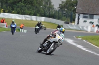 Mallory-park-Leicestershire;Mallory-park-photographs;Motorcycle-action-photographs;classic-bikes;event-digital-images;eventdigitalimages;mallory-park;no-limits-trackday;peter-wileman-photography;vintage-bikes;vintage-motorcycles;vmcc-festival-1000-bikes