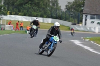 Mallory-park-Leicestershire;Mallory-park-photographs;Motorcycle-action-photographs;classic-bikes;event-digital-images;eventdigitalimages;mallory-park;no-limits-trackday;peter-wileman-photography;vintage-bikes;vintage-motorcycles;vmcc-festival-1000-bikes