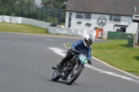 Mallory-park-Leicestershire;Mallory-park-photographs;Motorcycle-action-photographs;classic-bikes;event-digital-images;eventdigitalimages;mallory-park;no-limits-trackday;peter-wileman-photography;vintage-bikes;vintage-motorcycles;vmcc-festival-1000-bikes