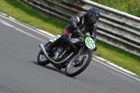 Mallory-park-Leicestershire;Mallory-park-photographs;Motorcycle-action-photographs;classic-bikes;event-digital-images;eventdigitalimages;mallory-park;no-limits-trackday;peter-wileman-photography;vintage-bikes;vintage-motorcycles;vmcc-festival-1000-bikes