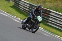 Mallory-park-Leicestershire;Mallory-park-photographs;Motorcycle-action-photographs;classic-bikes;event-digital-images;eventdigitalimages;mallory-park;no-limits-trackday;peter-wileman-photography;vintage-bikes;vintage-motorcycles;vmcc-festival-1000-bikes