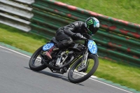 Mallory-park-Leicestershire;Mallory-park-photographs;Motorcycle-action-photographs;classic-bikes;event-digital-images;eventdigitalimages;mallory-park;no-limits-trackday;peter-wileman-photography;vintage-bikes;vintage-motorcycles;vmcc-festival-1000-bikes