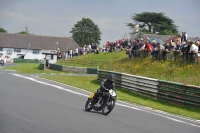 Mallory-park-Leicestershire;Mallory-park-photographs;Motorcycle-action-photographs;classic-bikes;event-digital-images;eventdigitalimages;mallory-park;no-limits-trackday;peter-wileman-photography;vintage-bikes;vintage-motorcycles;vmcc-festival-1000-bikes