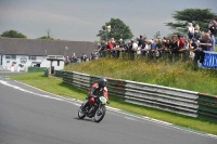 Mallory-park-Leicestershire;Mallory-park-photographs;Motorcycle-action-photographs;classic-bikes;event-digital-images;eventdigitalimages;mallory-park;no-limits-trackday;peter-wileman-photography;vintage-bikes;vintage-motorcycles;vmcc-festival-1000-bikes