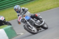 Mallory-park-Leicestershire;Mallory-park-photographs;Motorcycle-action-photographs;classic-bikes;event-digital-images;eventdigitalimages;mallory-park;no-limits-trackday;peter-wileman-photography;vintage-bikes;vintage-motorcycles;vmcc-festival-1000-bikes