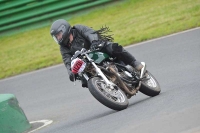 Mallory-park-Leicestershire;Mallory-park-photographs;Motorcycle-action-photographs;classic-bikes;event-digital-images;eventdigitalimages;mallory-park;no-limits-trackday;peter-wileman-photography;vintage-bikes;vintage-motorcycles;vmcc-festival-1000-bikes