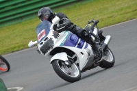 Mallory-park-Leicestershire;Mallory-park-photographs;Motorcycle-action-photographs;classic-bikes;event-digital-images;eventdigitalimages;mallory-park;no-limits-trackday;peter-wileman-photography;vintage-bikes;vintage-motorcycles;vmcc-festival-1000-bikes