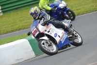 Mallory-park-Leicestershire;Mallory-park-photographs;Motorcycle-action-photographs;classic-bikes;event-digital-images;eventdigitalimages;mallory-park;no-limits-trackday;peter-wileman-photography;vintage-bikes;vintage-motorcycles;vmcc-festival-1000-bikes