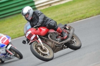 Mallory-park-Leicestershire;Mallory-park-photographs;Motorcycle-action-photographs;classic-bikes;event-digital-images;eventdigitalimages;mallory-park;no-limits-trackday;peter-wileman-photography;vintage-bikes;vintage-motorcycles;vmcc-festival-1000-bikes