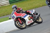 Mallory-park-Leicestershire;Mallory-park-photographs;Motorcycle-action-photographs;classic-bikes;event-digital-images;eventdigitalimages;mallory-park;no-limits-trackday;peter-wileman-photography;vintage-bikes;vintage-motorcycles;vmcc-festival-1000-bikes