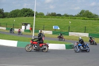 Mallory-park-Leicestershire;Mallory-park-photographs;Motorcycle-action-photographs;classic-bikes;event-digital-images;eventdigitalimages;mallory-park;no-limits-trackday;peter-wileman-photography;vintage-bikes;vintage-motorcycles;vmcc-festival-1000-bikes