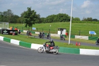 Mallory-park-Leicestershire;Mallory-park-photographs;Motorcycle-action-photographs;classic-bikes;event-digital-images;eventdigitalimages;mallory-park;no-limits-trackday;peter-wileman-photography;vintage-bikes;vintage-motorcycles;vmcc-festival-1000-bikes