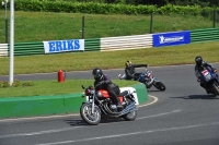 Mallory-park-Leicestershire;Mallory-park-photographs;Motorcycle-action-photographs;classic-bikes;event-digital-images;eventdigitalimages;mallory-park;no-limits-trackday;peter-wileman-photography;vintage-bikes;vintage-motorcycles;vmcc-festival-1000-bikes