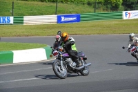 Mallory-park-Leicestershire;Mallory-park-photographs;Motorcycle-action-photographs;classic-bikes;event-digital-images;eventdigitalimages;mallory-park;no-limits-trackday;peter-wileman-photography;vintage-bikes;vintage-motorcycles;vmcc-festival-1000-bikes