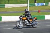 Mallory-park-Leicestershire;Mallory-park-photographs;Motorcycle-action-photographs;classic-bikes;event-digital-images;eventdigitalimages;mallory-park;no-limits-trackday;peter-wileman-photography;vintage-bikes;vintage-motorcycles;vmcc-festival-1000-bikes