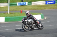 Mallory-park-Leicestershire;Mallory-park-photographs;Motorcycle-action-photographs;classic-bikes;event-digital-images;eventdigitalimages;mallory-park;no-limits-trackday;peter-wileman-photography;vintage-bikes;vintage-motorcycles;vmcc-festival-1000-bikes