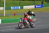 Mallory-park-Leicestershire;Mallory-park-photographs;Motorcycle-action-photographs;classic-bikes;event-digital-images;eventdigitalimages;mallory-park;no-limits-trackday;peter-wileman-photography;vintage-bikes;vintage-motorcycles;vmcc-festival-1000-bikes