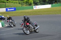 Mallory-park-Leicestershire;Mallory-park-photographs;Motorcycle-action-photographs;classic-bikes;event-digital-images;eventdigitalimages;mallory-park;no-limits-trackday;peter-wileman-photography;vintage-bikes;vintage-motorcycles;vmcc-festival-1000-bikes