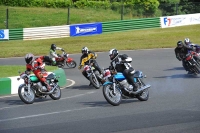 Mallory-park-Leicestershire;Mallory-park-photographs;Motorcycle-action-photographs;classic-bikes;event-digital-images;eventdigitalimages;mallory-park;no-limits-trackday;peter-wileman-photography;vintage-bikes;vintage-motorcycles;vmcc-festival-1000-bikes