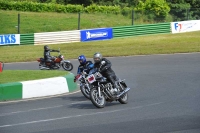 Mallory-park-Leicestershire;Mallory-park-photographs;Motorcycle-action-photographs;classic-bikes;event-digital-images;eventdigitalimages;mallory-park;no-limits-trackday;peter-wileman-photography;vintage-bikes;vintage-motorcycles;vmcc-festival-1000-bikes