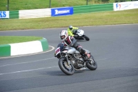 Mallory-park-Leicestershire;Mallory-park-photographs;Motorcycle-action-photographs;classic-bikes;event-digital-images;eventdigitalimages;mallory-park;no-limits-trackday;peter-wileman-photography;vintage-bikes;vintage-motorcycles;vmcc-festival-1000-bikes